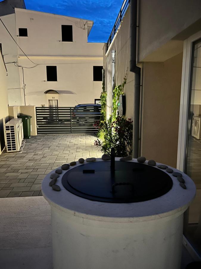 Apartman Festini Pag พาก ภายนอก รูปภาพ
