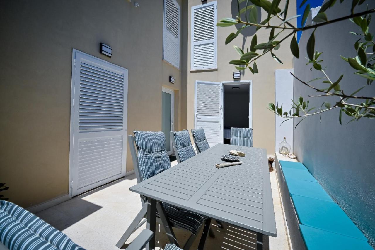 Apartman Festini Pag พาก ภายนอก รูปภาพ